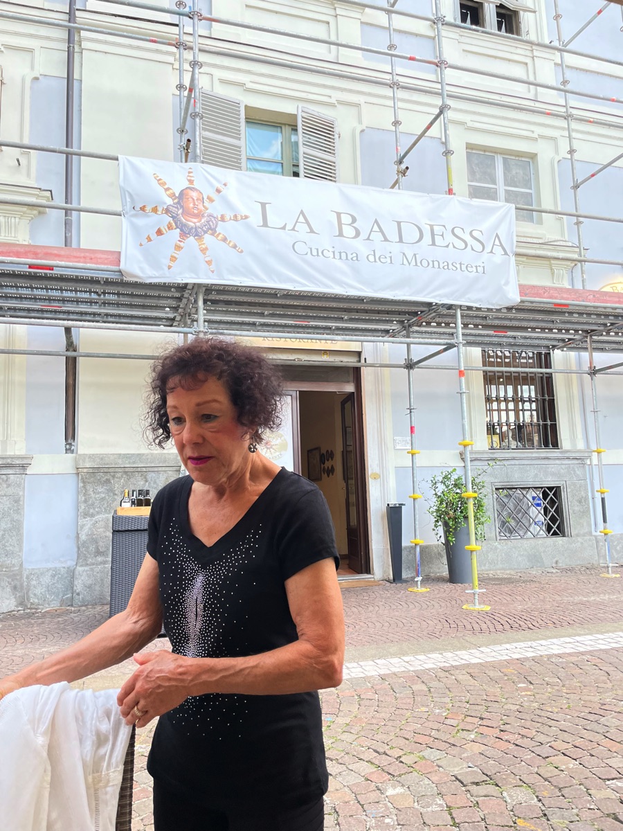 2025-09-11 Donna & BobTraveling To Tourin