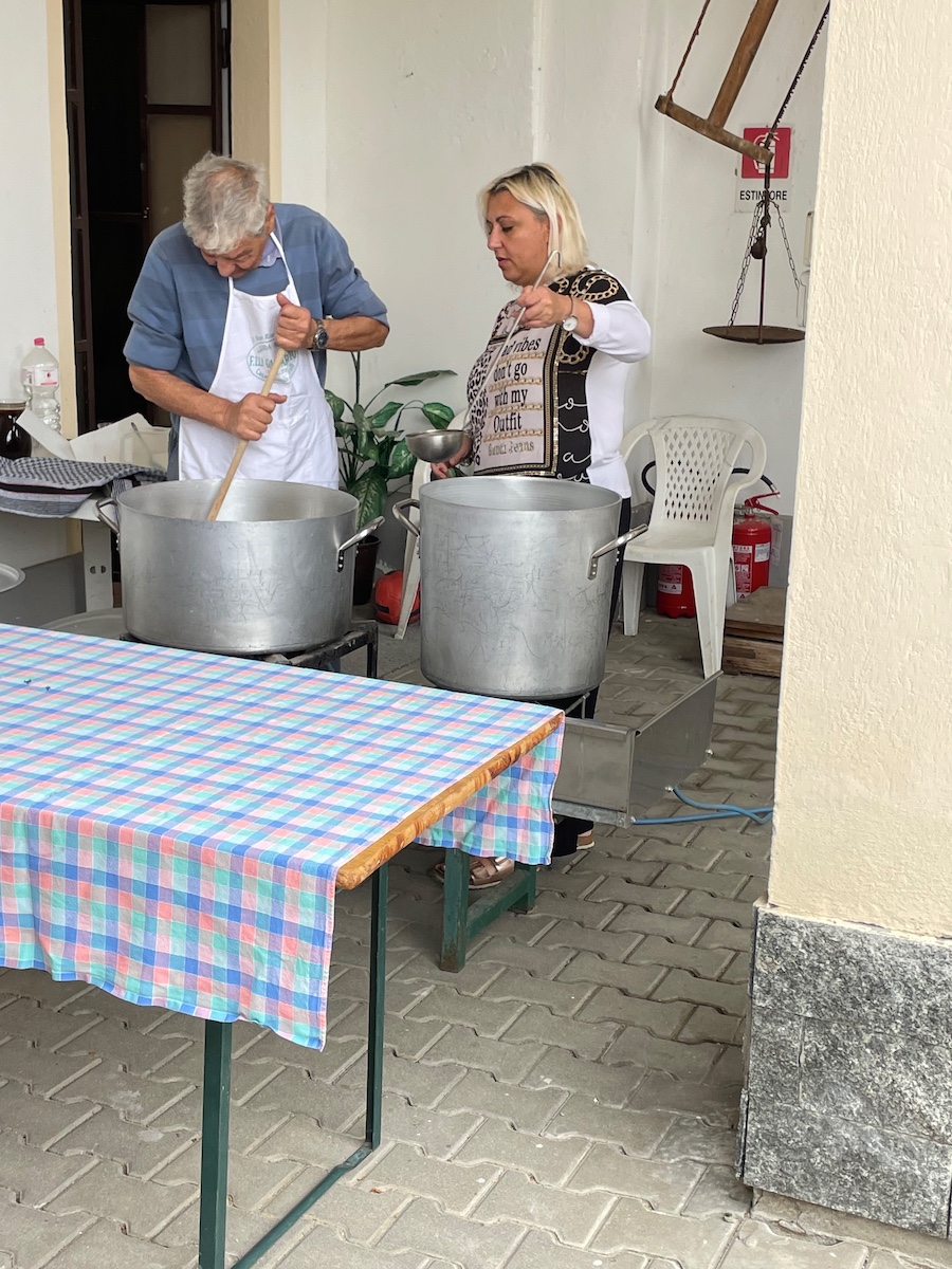 2025-09-13 Bon & Donna At Vercilli Rice Farm In Italy