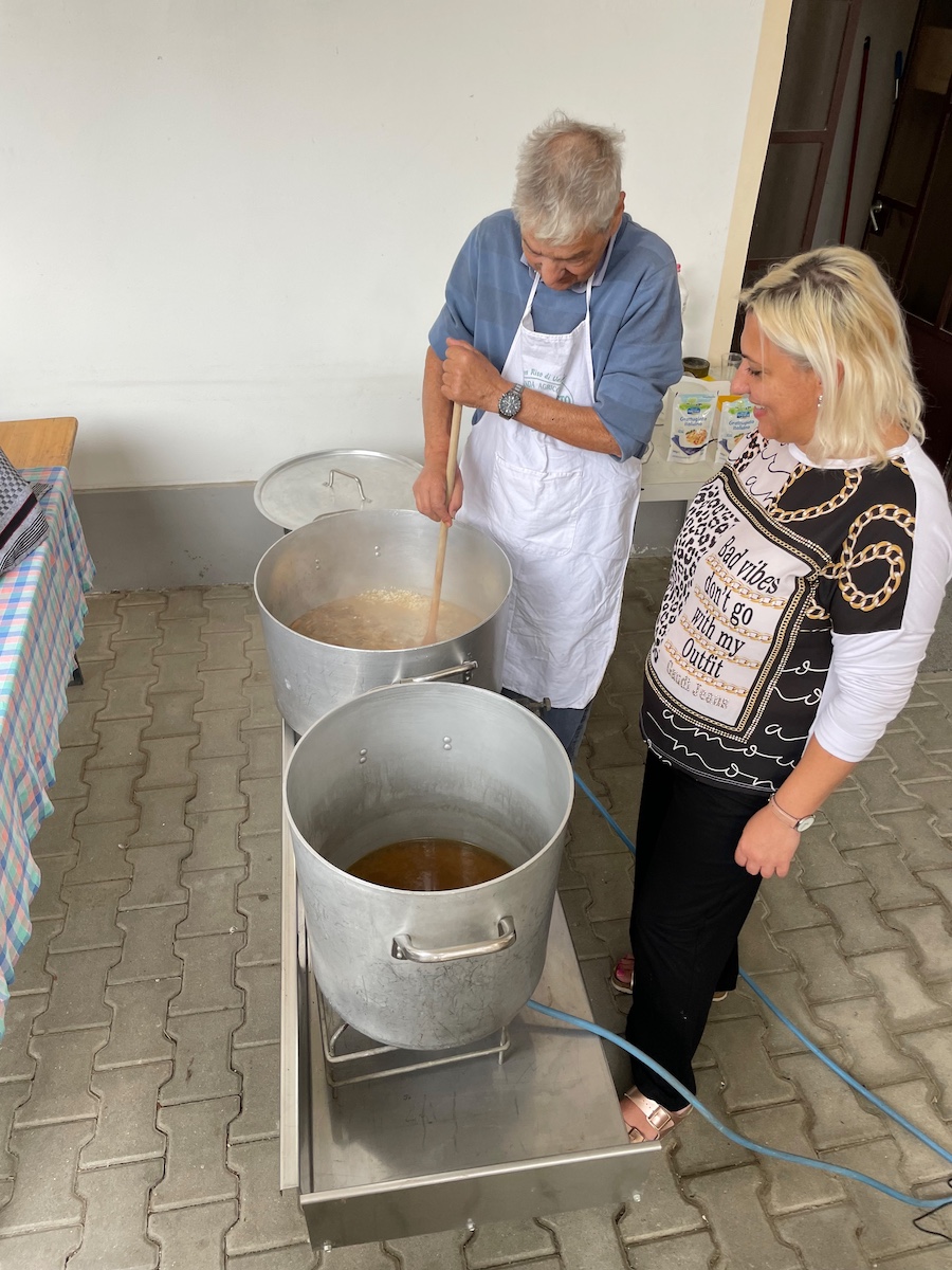 2025-09-13 Bon & Donna At Vercilli Rice Farm In Italy