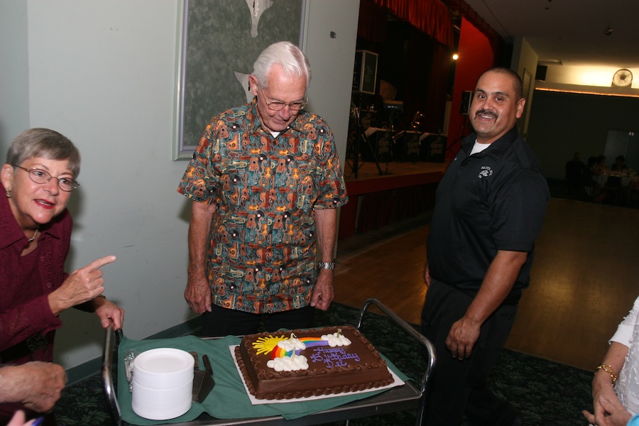 Del celebrates his birthday with friends at SAE