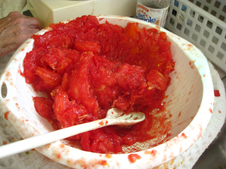 Making tomato sauce June 25th 2015