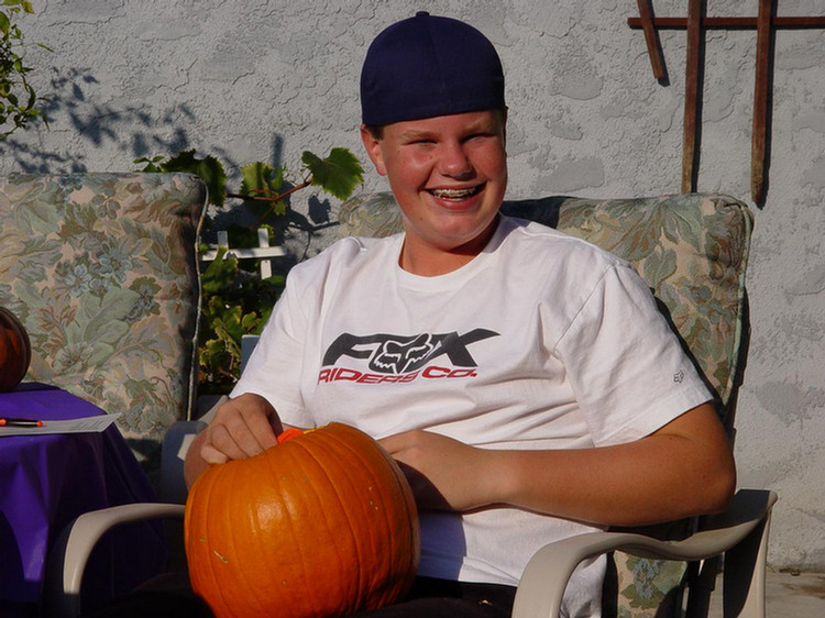 Halloween 2004 Pumpkin Carving