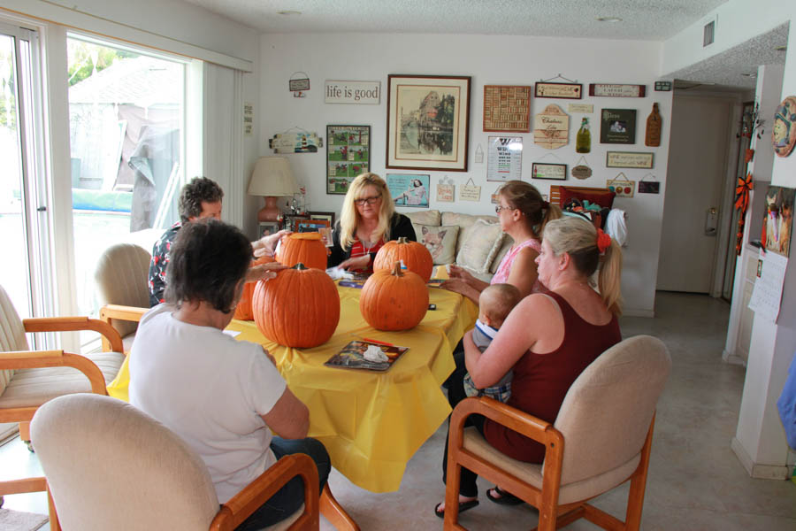 Pumpkin carving with family 10/29/2016