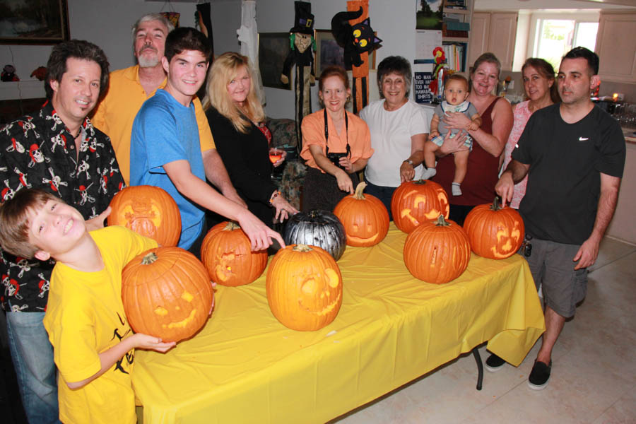 Pumpkin carving with family 10/29/2016