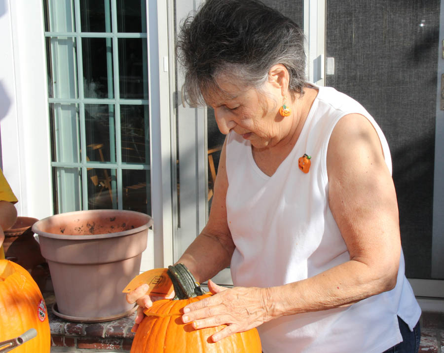 The Liles' Family pumplin carving 10/28/2017