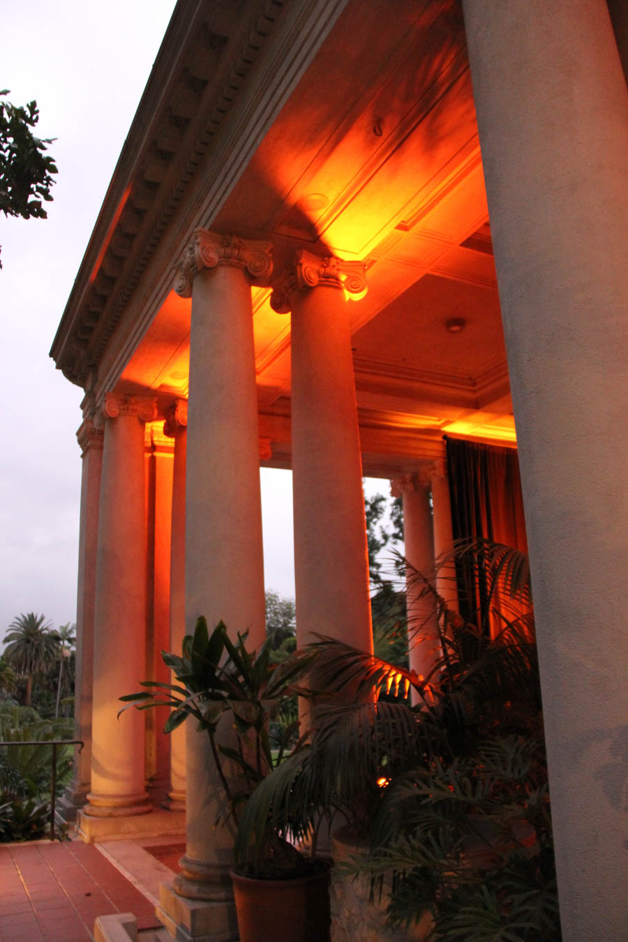 A spooky Halloween night at the Huntington