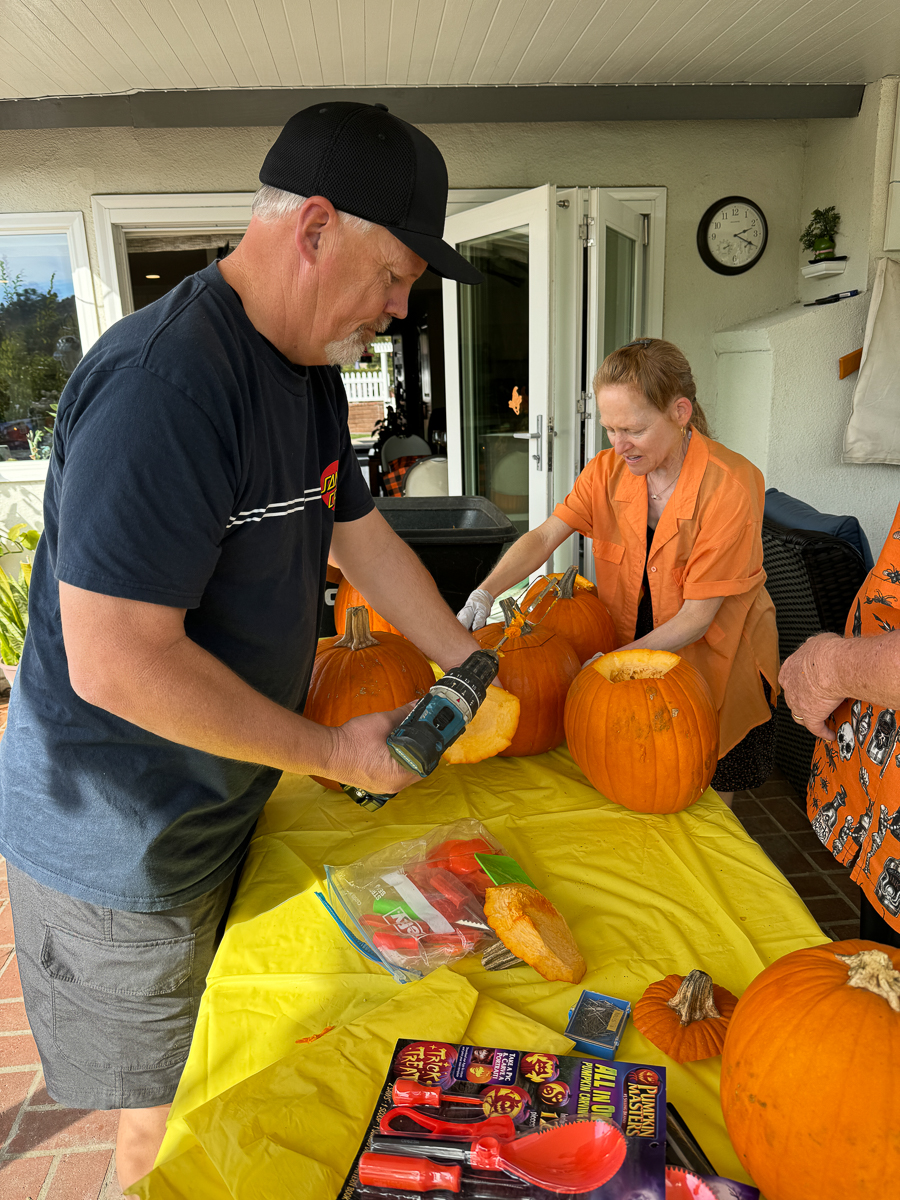 2024-10-27 Halloween Pumpkin Carving