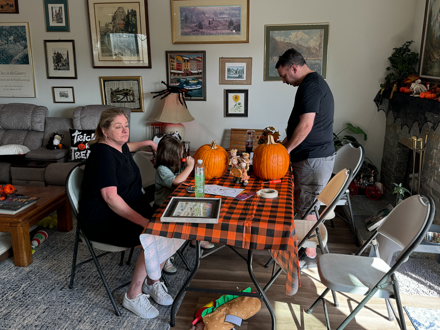 2024-10-27 Halloween Pumpkin Carving