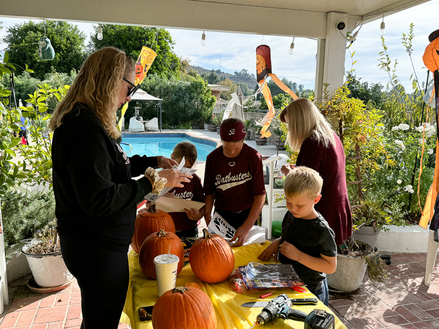 2024-10-27 Halloween Pumpkin Carving