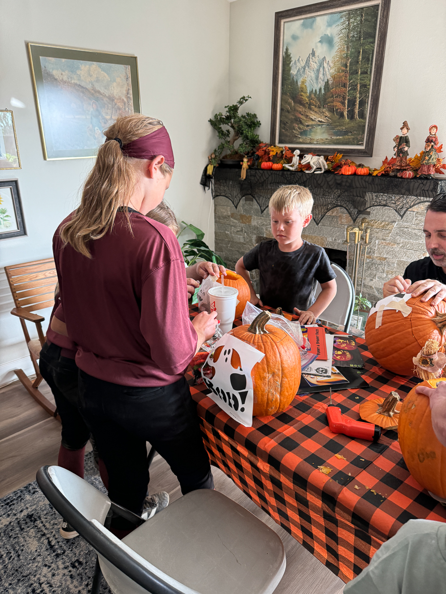 2024-10-27 Halloween Pumpkin Carving