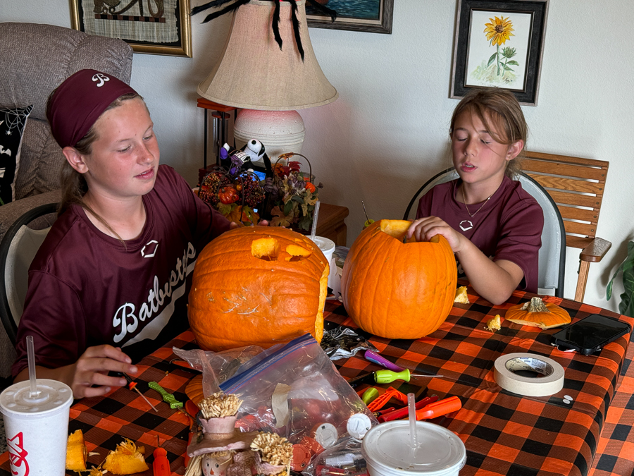 2024-10-27 Halloween Pumpkin Carving