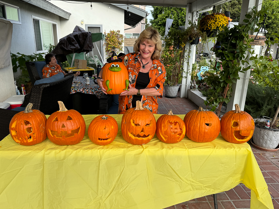 2024-10-27 Halloween Pumpkin Carving