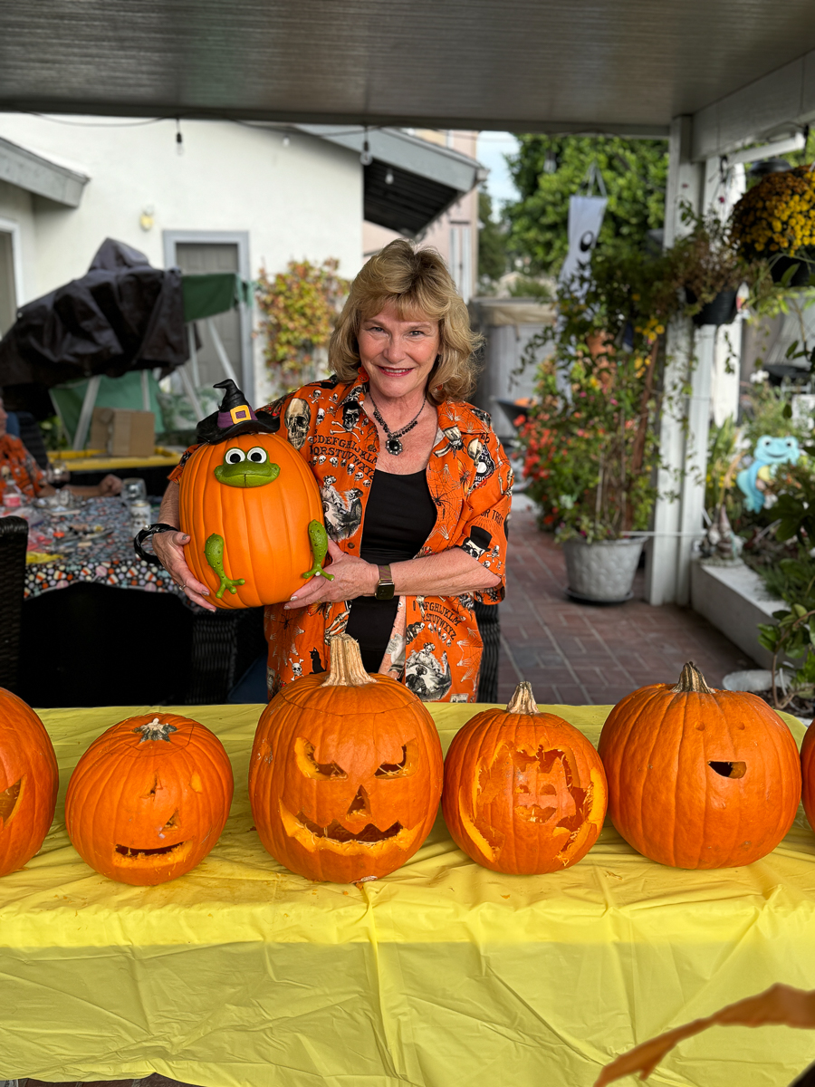 2024-10-27 Halloween Pumpkin Carving