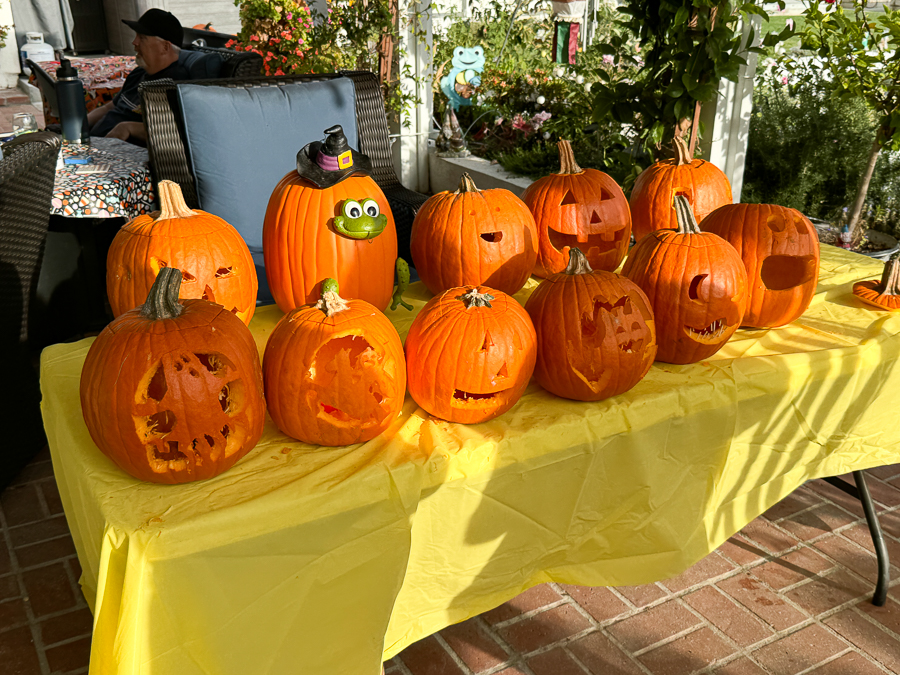 2024-10-27 Halloween Pumpkin Carving