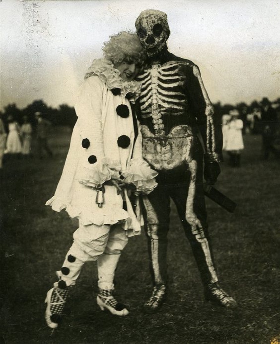 Vintage Halloween costumns were quite interesting... Some 100 yeats old!