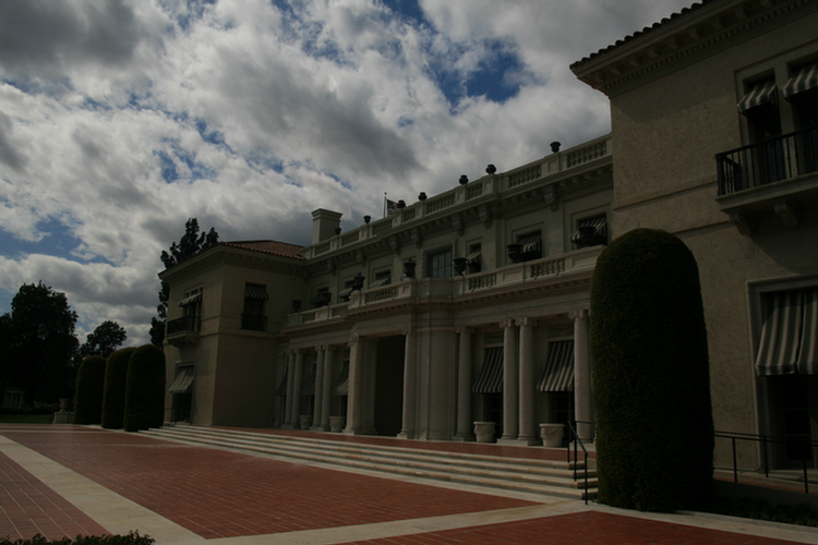 Walk to the big house