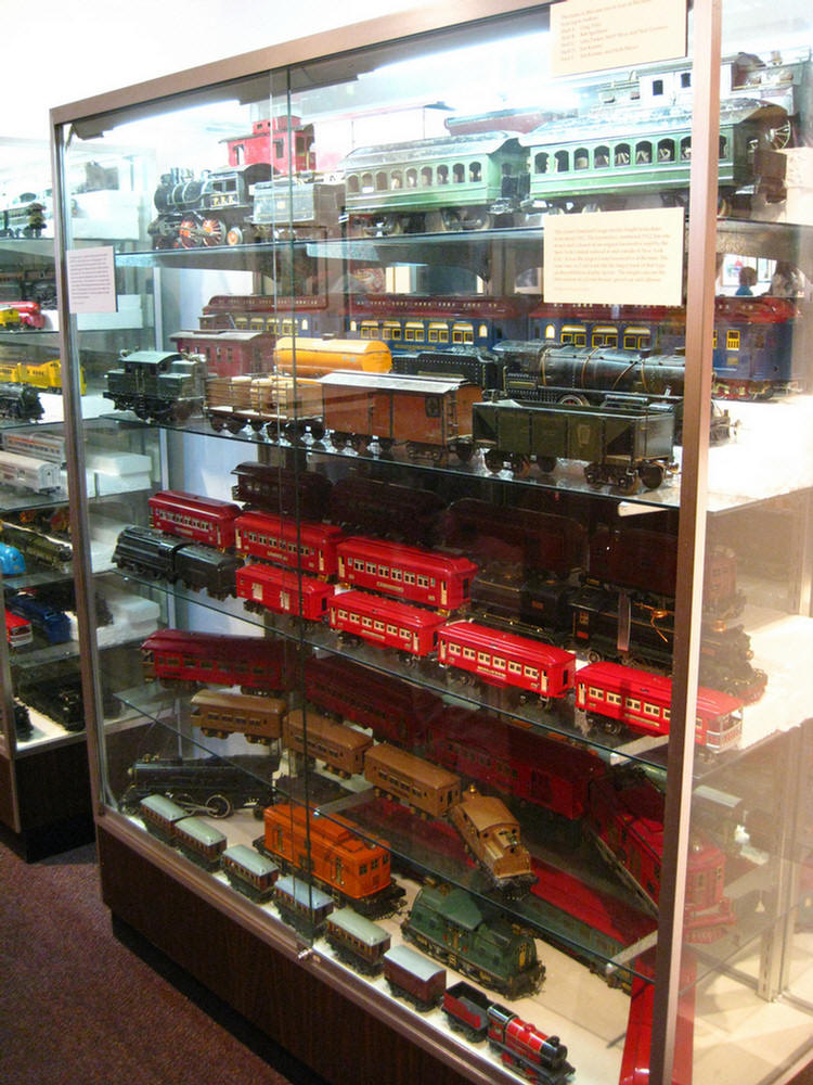 Nixon Library Trains Display 1/8/2010