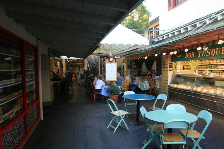 LA Farmers Market For Late Lunch