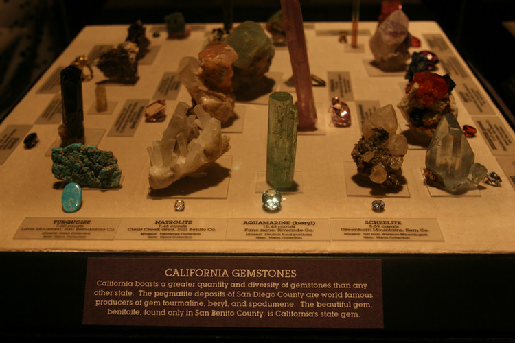 LANHM Gems And Minerals