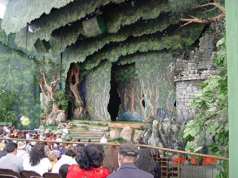 Hannah and Lisa At Disneyland April 2004