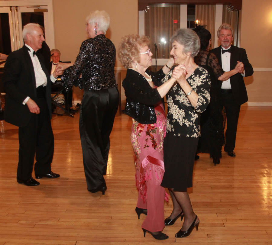 Rondeliers remembering the dancing and music of the 1920's January 8th 2015