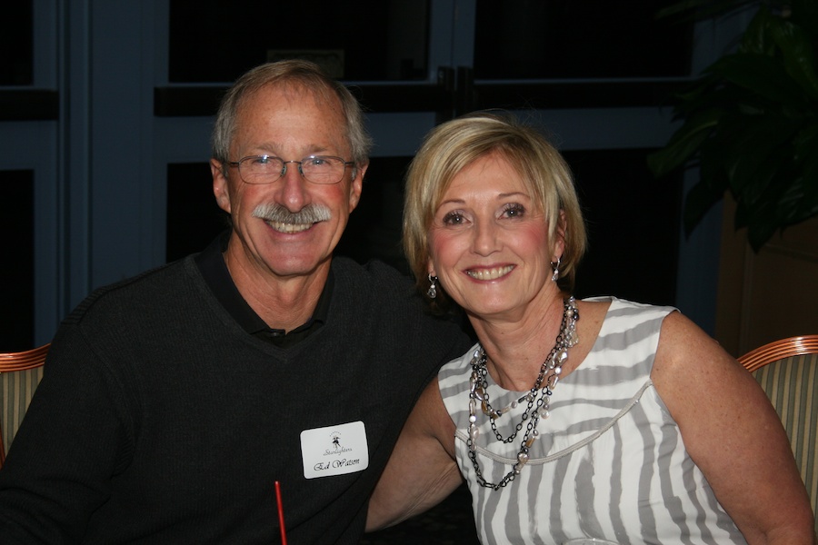 Who was at the Yorba Linda Country Club for the Starlighters January 2012 dance?