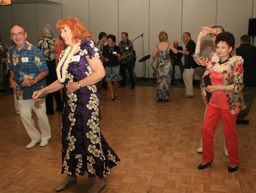 The dancing ocntinued well into the night at the Staerlighter's Summer Casual 2012