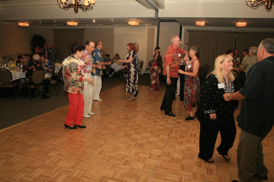 The dancing ocntinued well into the night at the Staerlighter's Summer Casual 2012