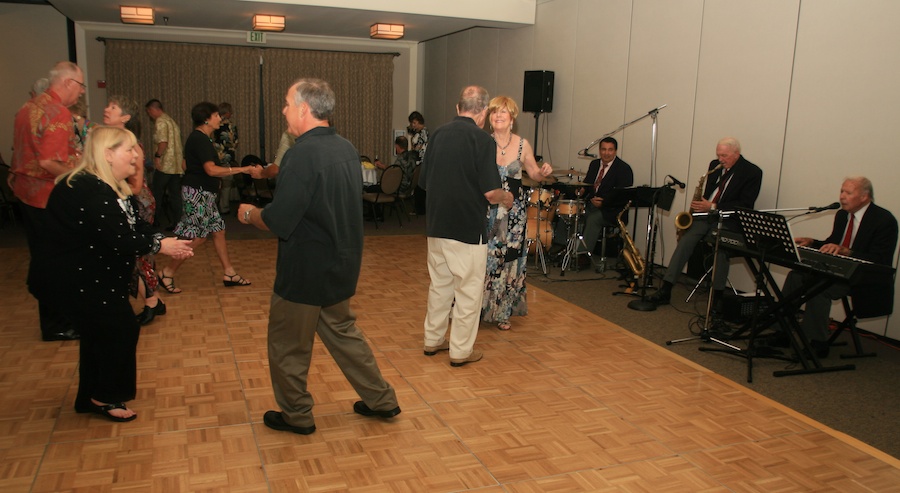 The dancing ocntinued well into the night at the Staerlighter's Summer Casual 2012