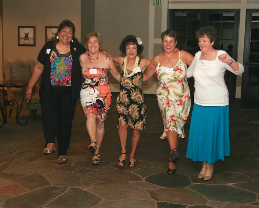 The dancing ocntinued well into the night at the Staerlighter's Summer Casual 2012