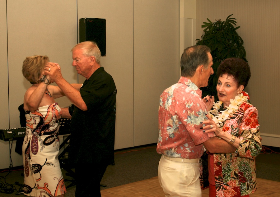 The dancing ocntinued well into the night at the Staerlighter's Summer Casual 2012