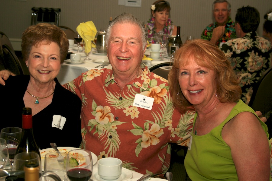 Dinner dancing at the 2012 Starlighter's Summer casual