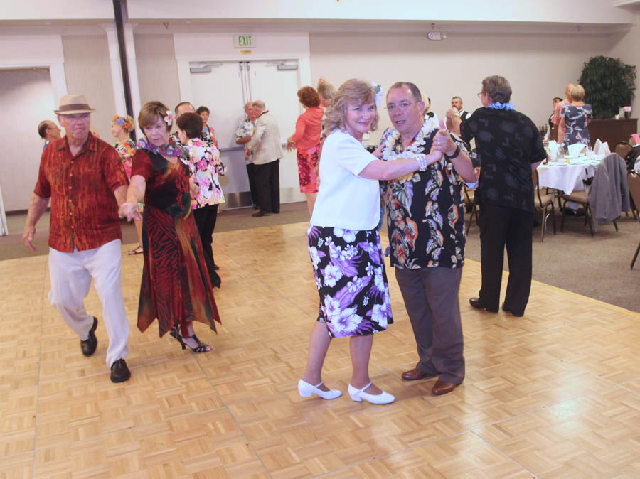 Dancing in Hawaii with the Starlighters 7/18/2015