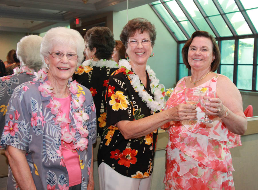 Starlighters dance in Hawaii July 2016