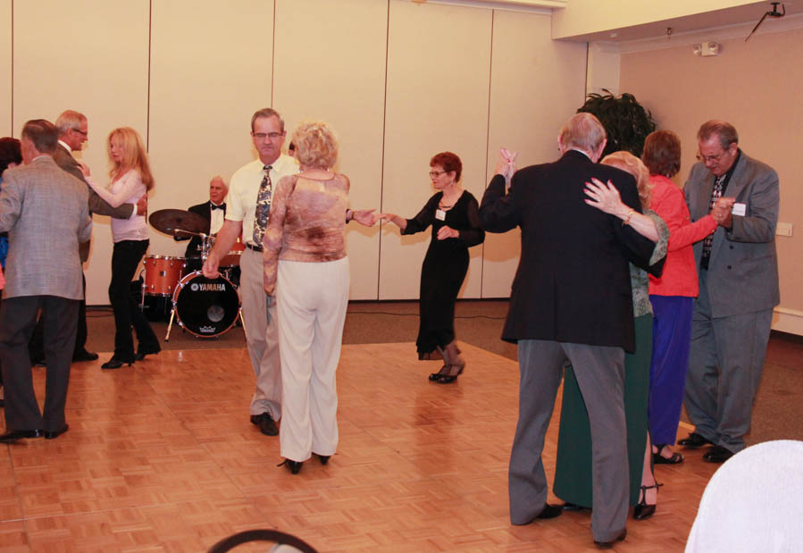 Starlighter's Dance Club Fall Semi-Formal at the Mile Square Park on 9/17/2016