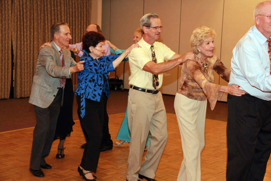 Starlighter's Dance Club Fall Semi-Formal at the Mile Square Park on 9/17/2016