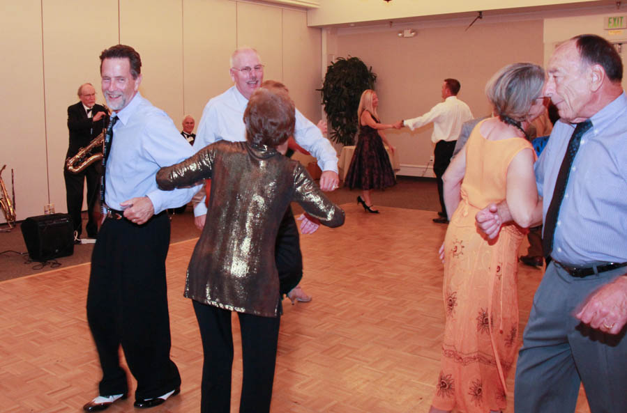 Starlighter's Dance Club Fall Semi-Formal at the Mile Square Park on 9/17/2016