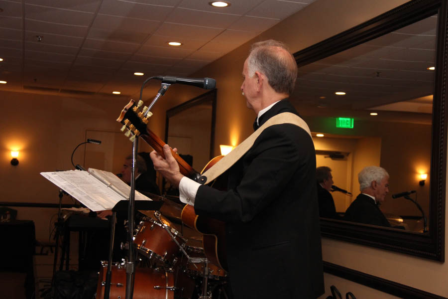 Dinner dancing at Yorba Linda Country Club on St. Patrick's Day 2018 with the Starlighter's Dance Club