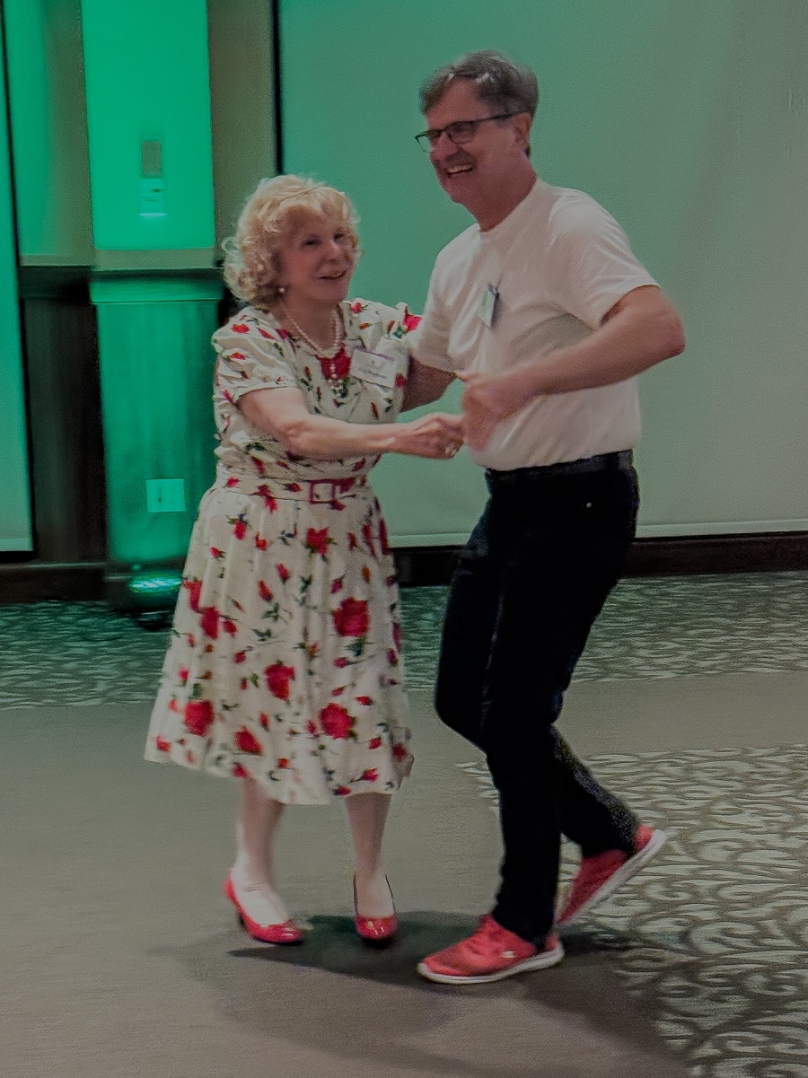 2025-09-21 Post Dinner Dancing With The Starlighters