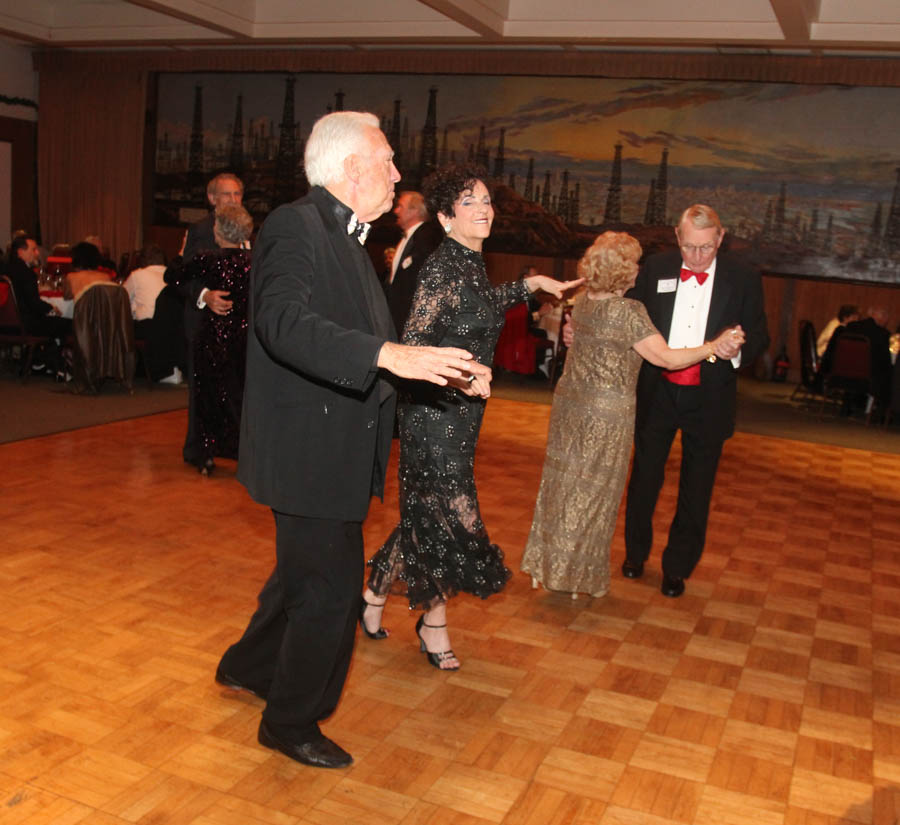 Dancing at the Mistletoe Ball with the Toppers December 2014