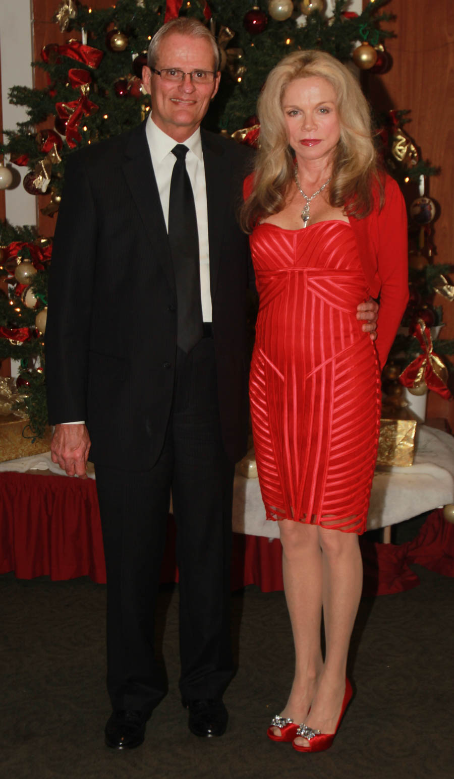 Dancing at the Mistletoe Ball with the Toppers December 2014