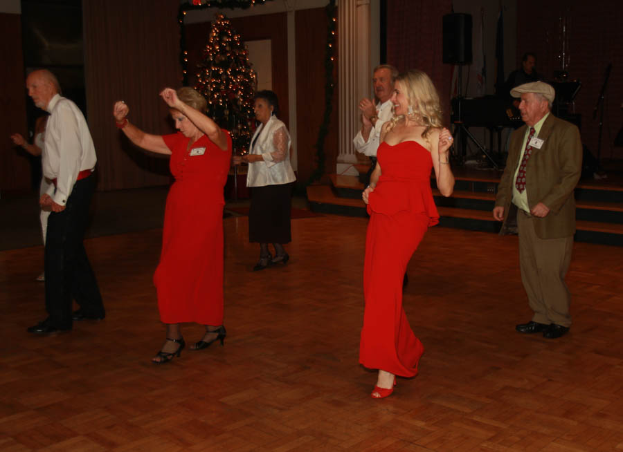 Dancing at the Mistletoe Ball with the Toppers December 2014