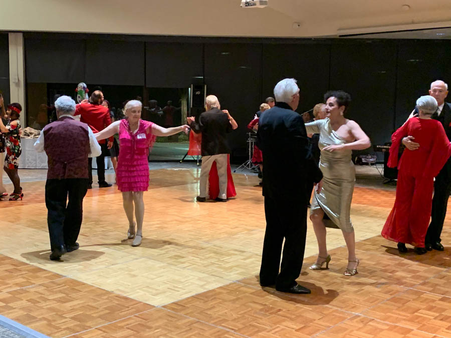 Toppers Dance Club Mistletoe Ball 12/20/2019