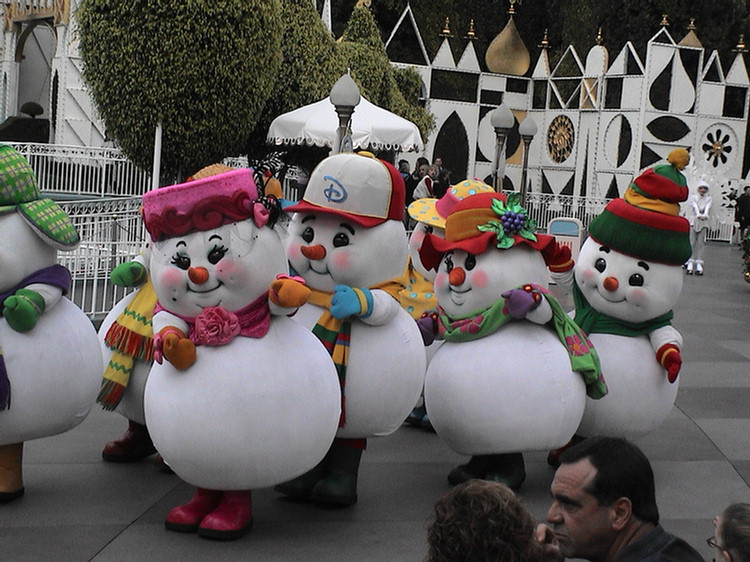 Disneyland Christmas Eve Parade 2002