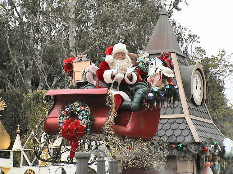 Disneyland Christmas Eve Parade 2002