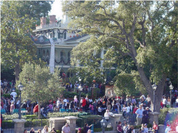 Christmas Eve At Disneyland 2005