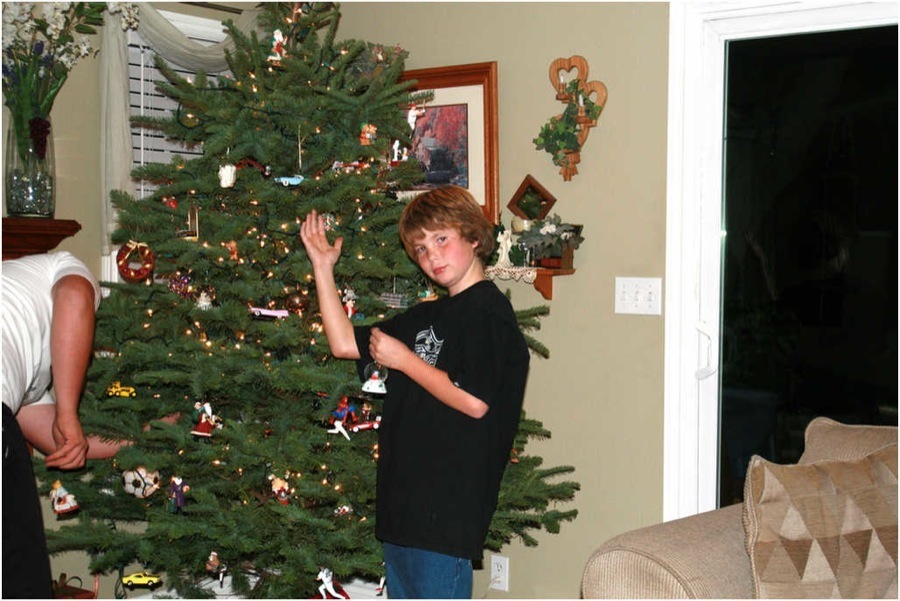 Mitch & Kids Decorate Their Tree