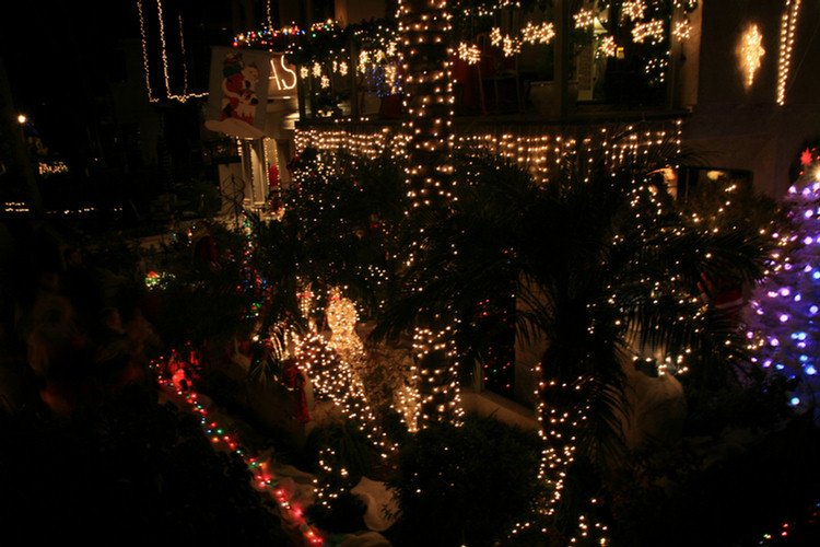 Christmas walk through Naples 2008