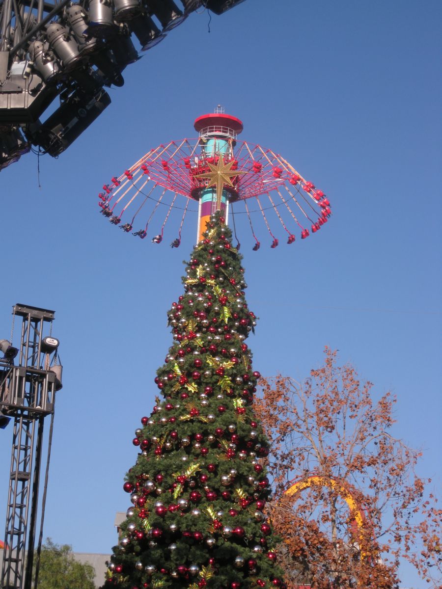 Knott's Berry Farm visit for Christmas 2006