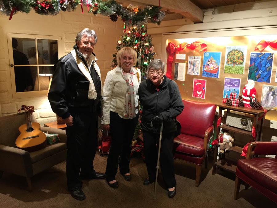 The Finch's and Liles enjoy 'Night Of A Thousnad Lights' at Sherman Gardens 12/8/2016